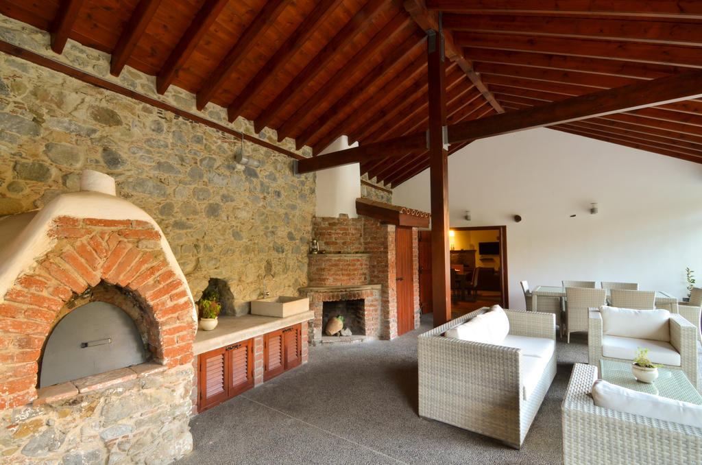 Apartmán To Kastri Kalopanagiotis Pokoj fotografie