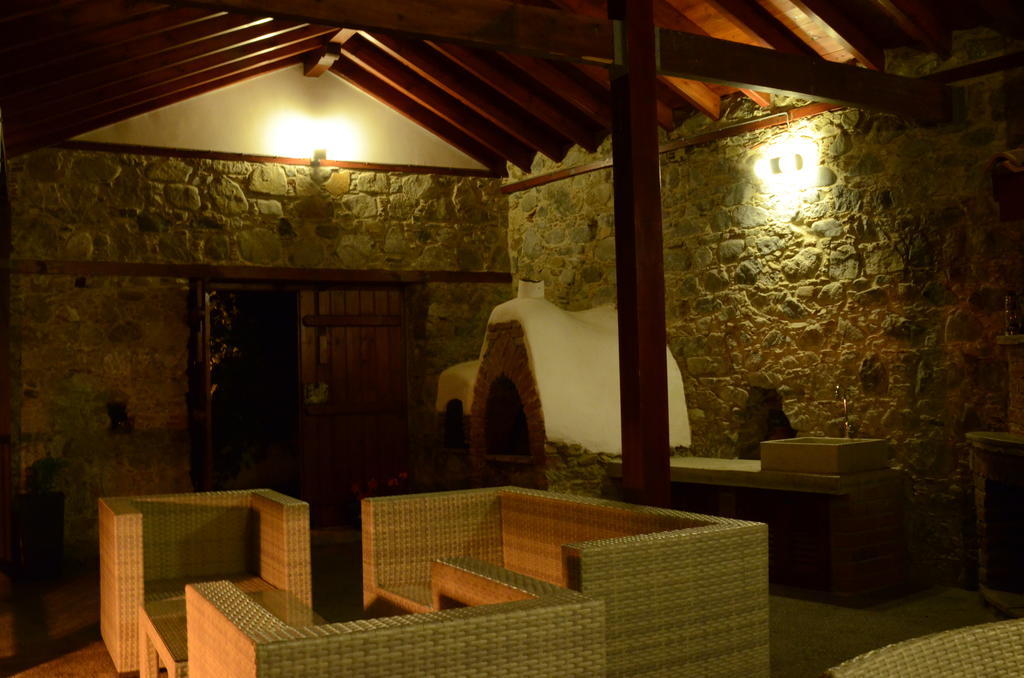 Apartmán To Kastri Kalopanagiotis Pokoj fotografie